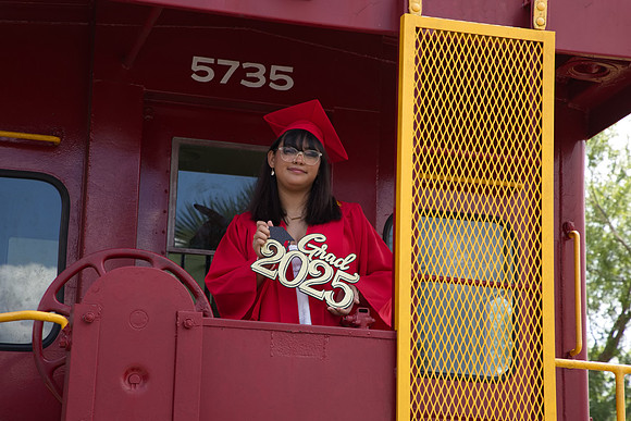 755A8393